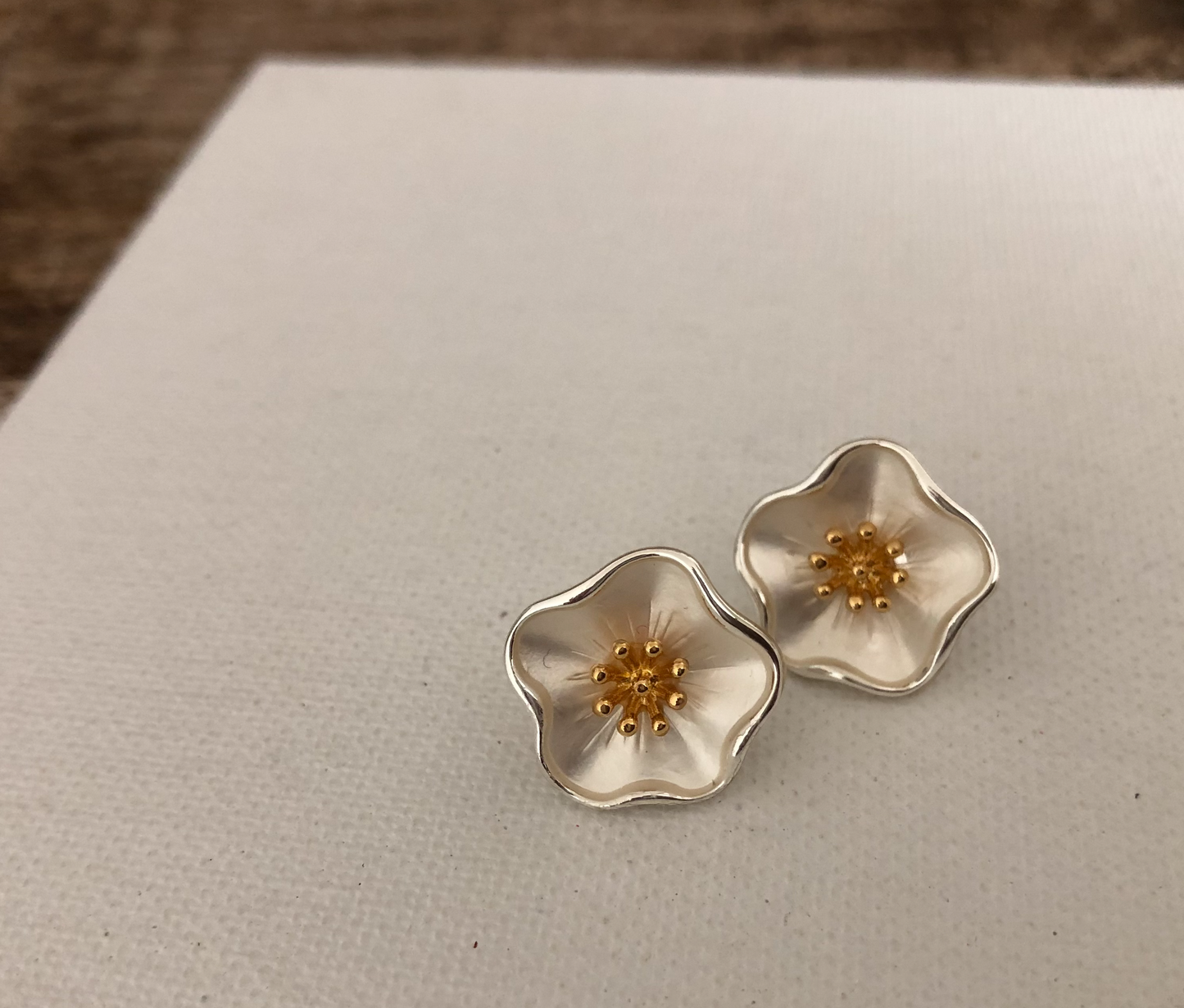 Hummingbird Story - Flower POST Earring