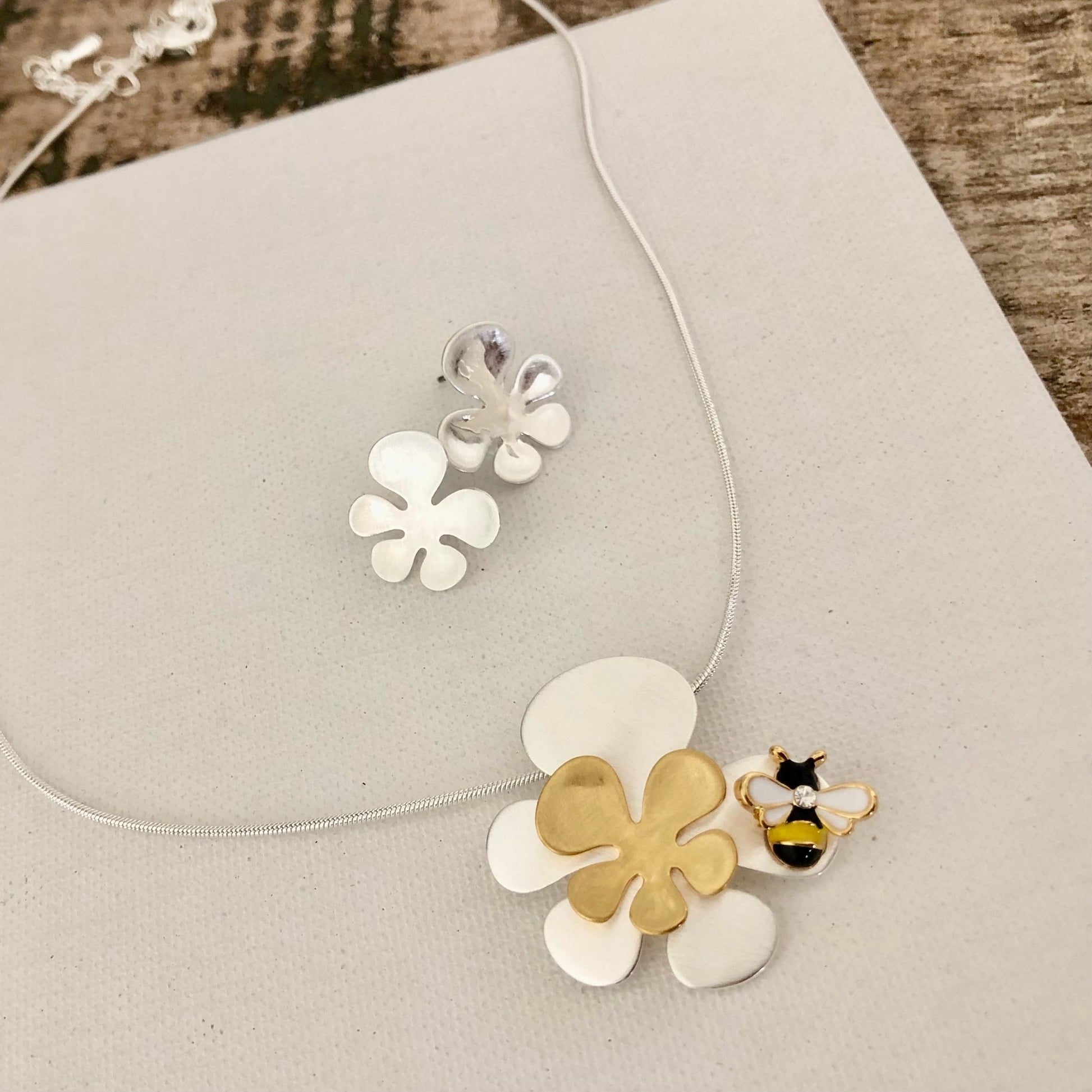 MOD flower Earrings & Matching Necklace Carol Young Silver