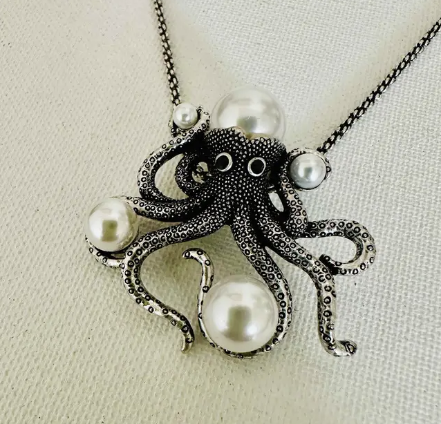 Octopus necklace