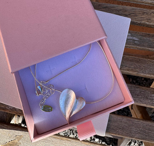 Puffy, swirl Valetine heart necklace