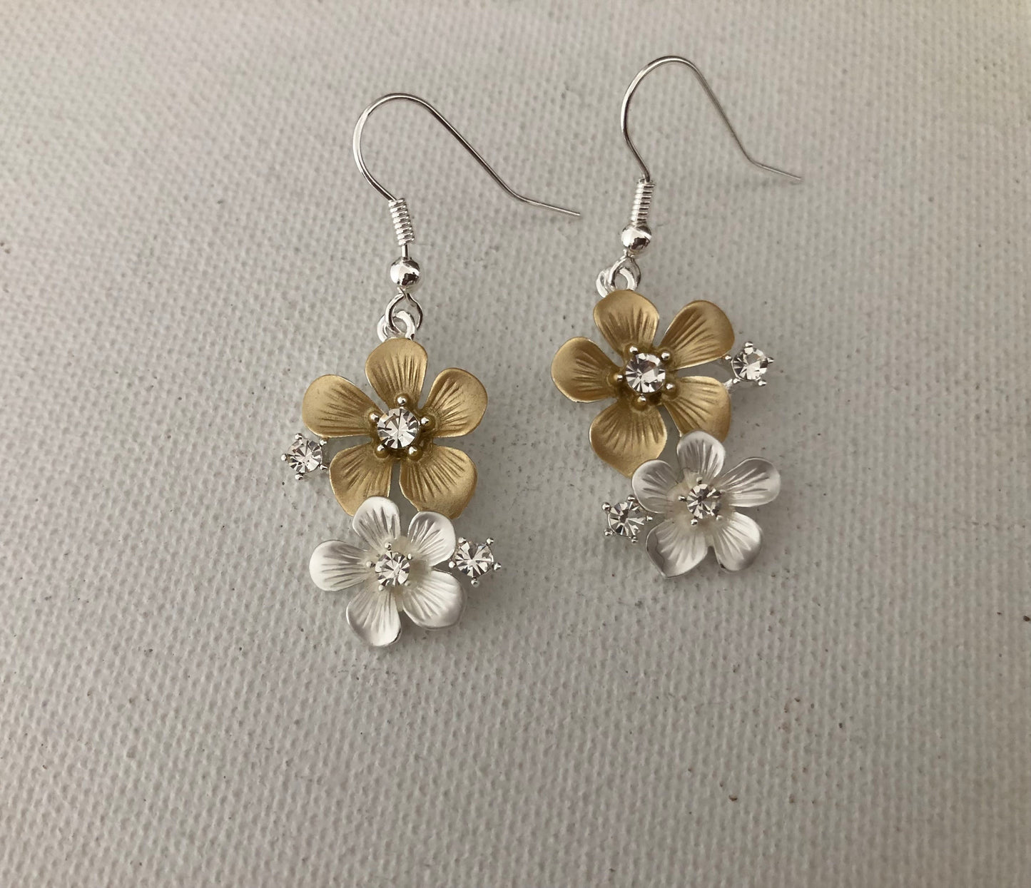 Hummingbird Story BLING - Two Flower WIRE earrings