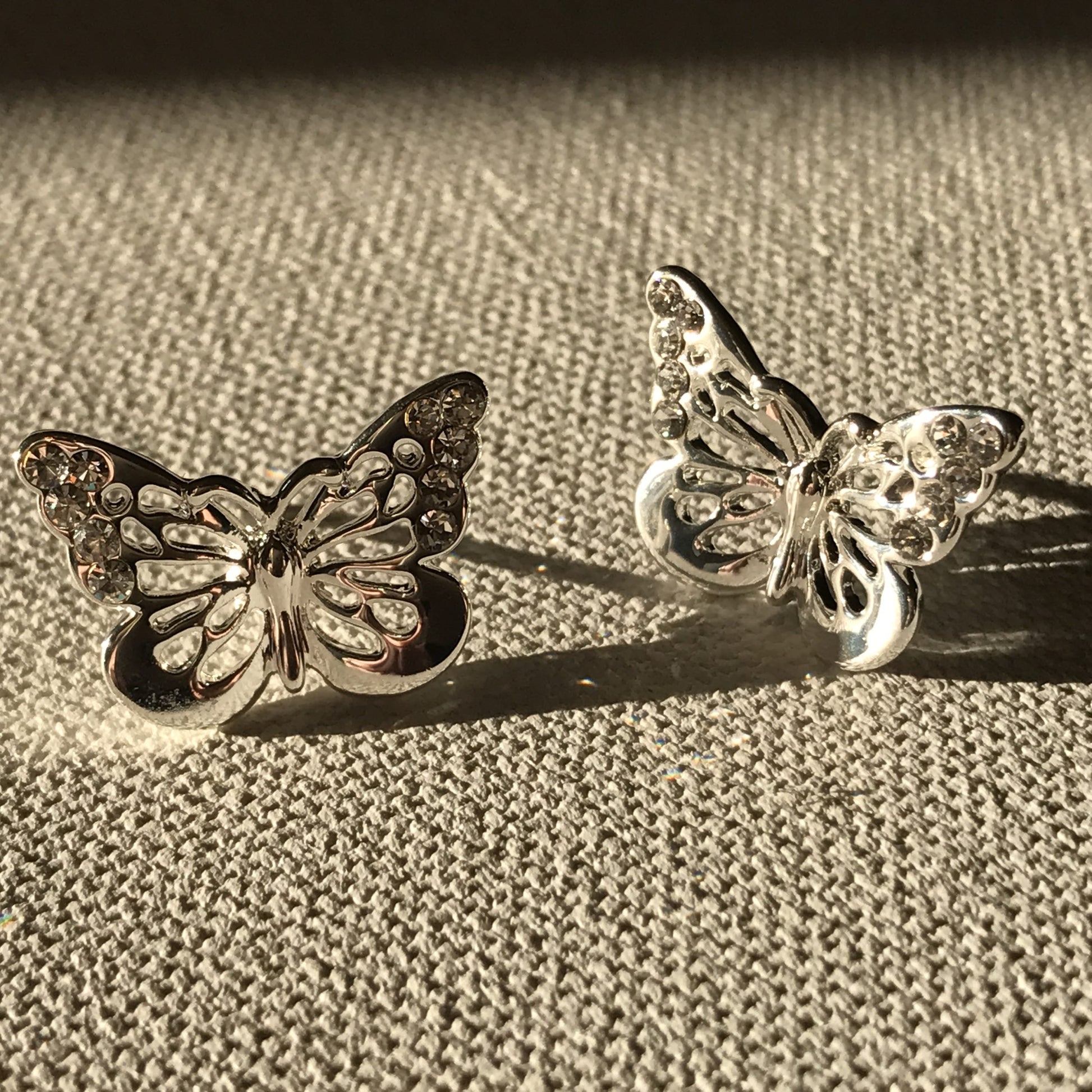 butterfly earrings - silver tone