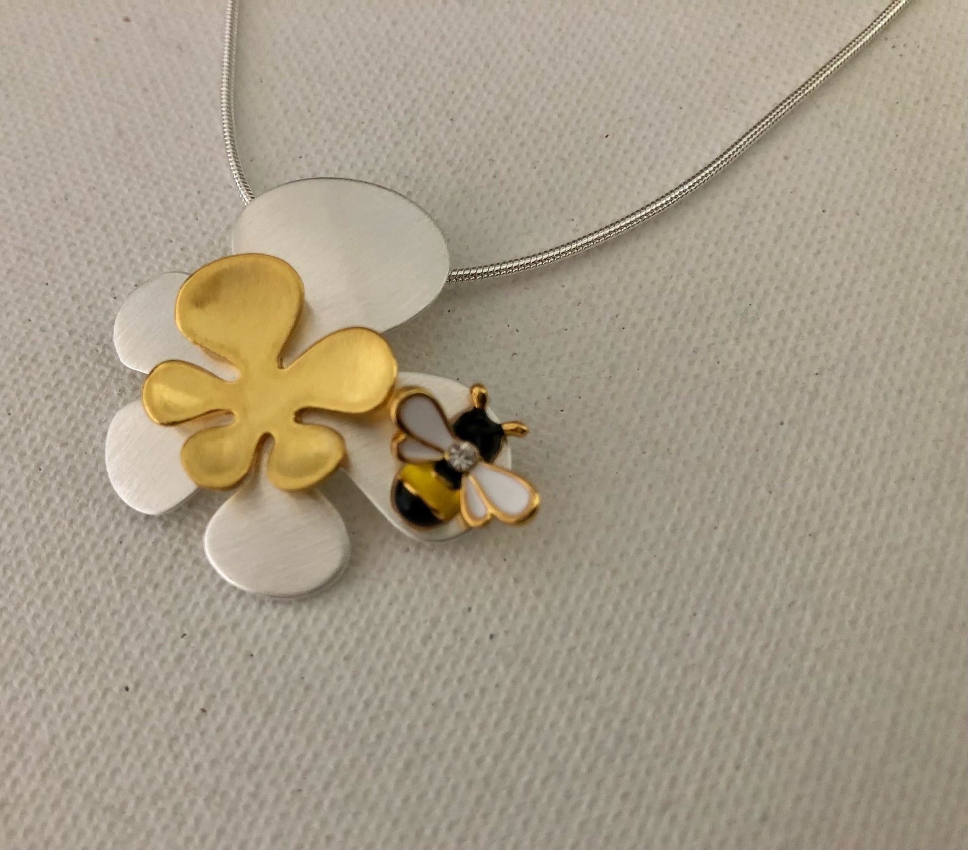 Modern Bee Flower Necklace
